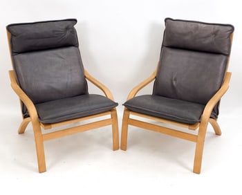 PAIR OF DANISH MODERN STOUBY LOUNGE CHAIRS