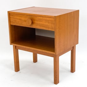 DANISH WEGNER STYLE TEAK END TABLE C. 1980
