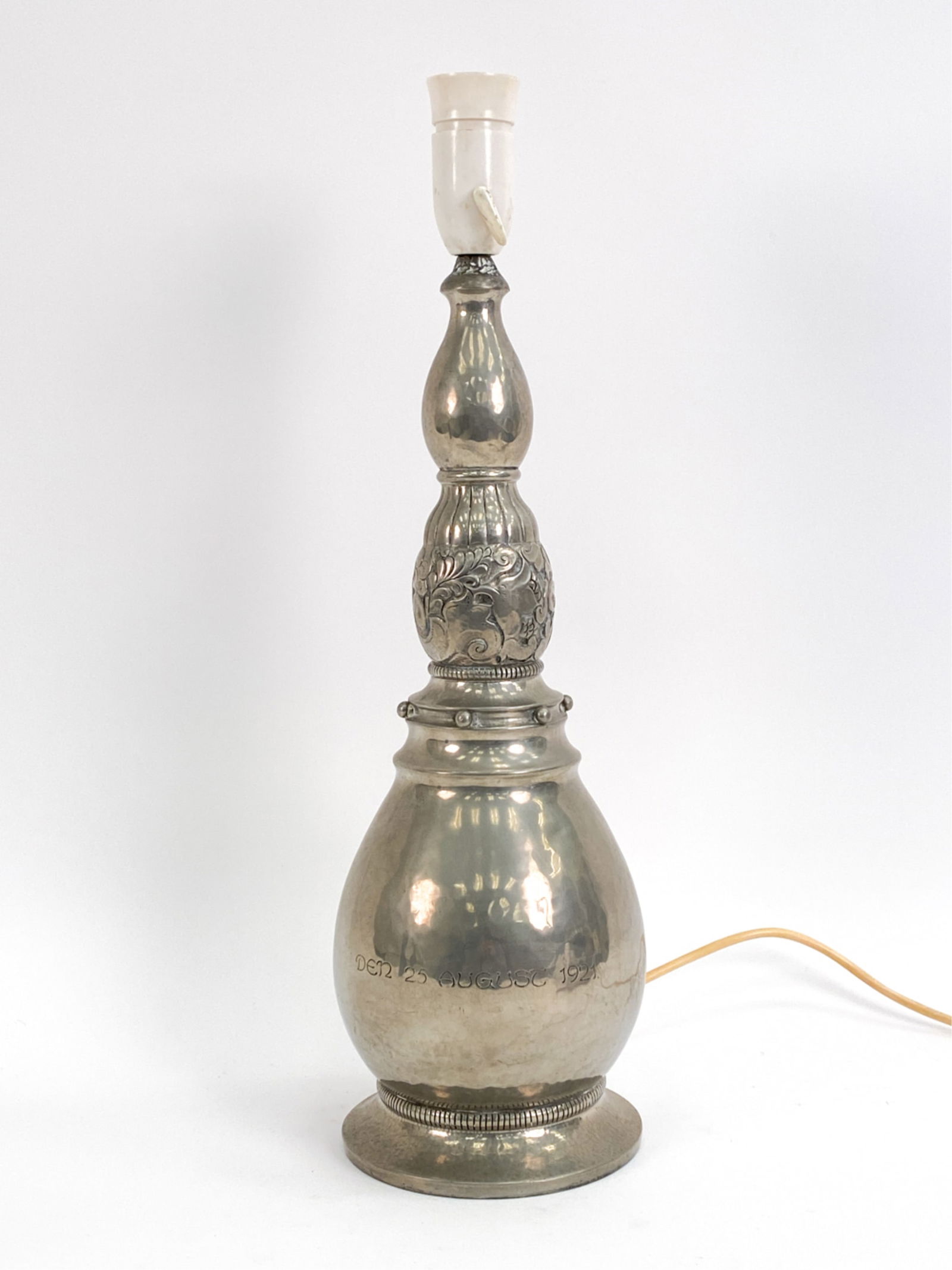 JUST ANDERSEN DANISH PEWTER TABLE LAMP (1 of 11)