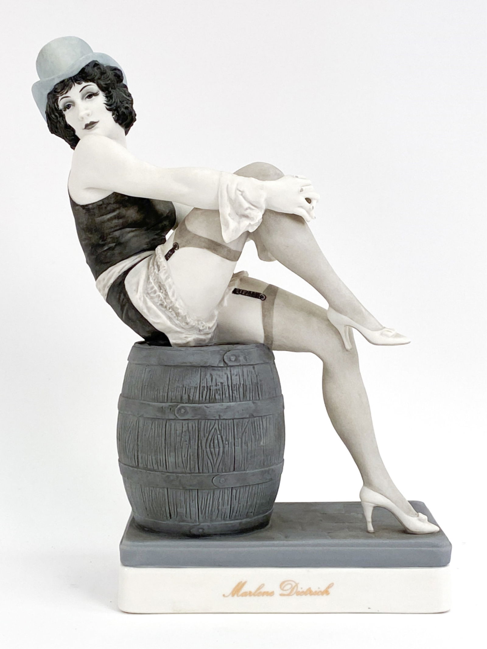 LTD. ED.MARLENE DIETRICH ALGORA PORCELAIN FIGURINE (1 of 9)