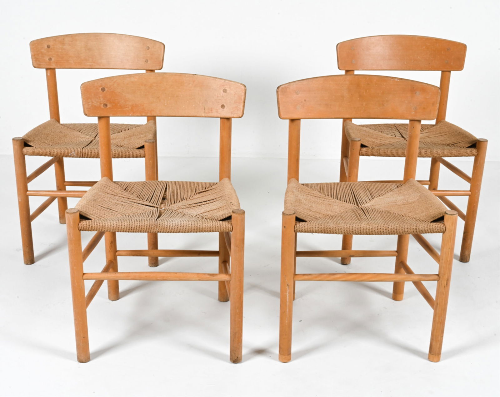 (4) BORGE MOGENSEN MODEL J39 BEECH DINING CHAIRS (1 of 17)