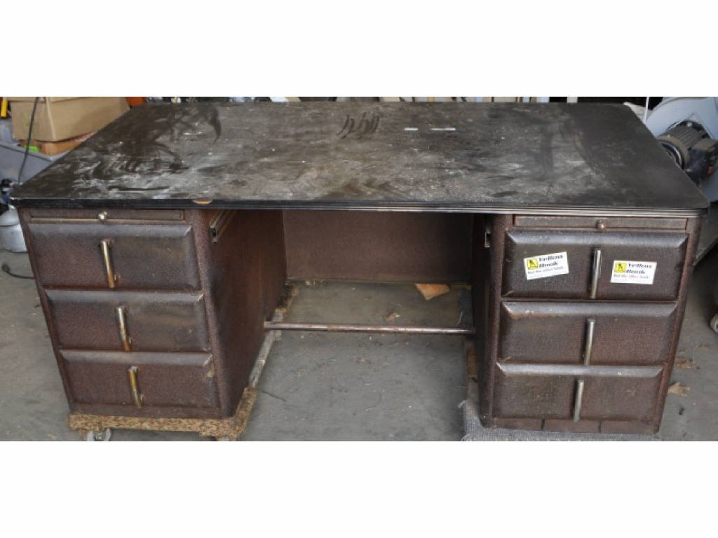 DECO STYLE METAL TANKARD DESK: DECO STYLE METAL TANKARD DESK