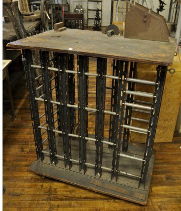 INDUSTRIAL DISPENSING REEL CART: 24" x 36" x 41"