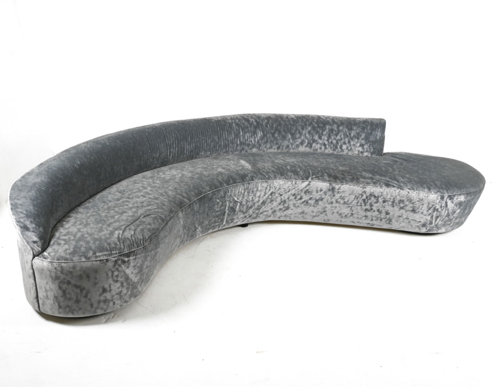 MONUMENTAL CURVED SOFA BY GERARDO GONZALEZ (1 of 20)