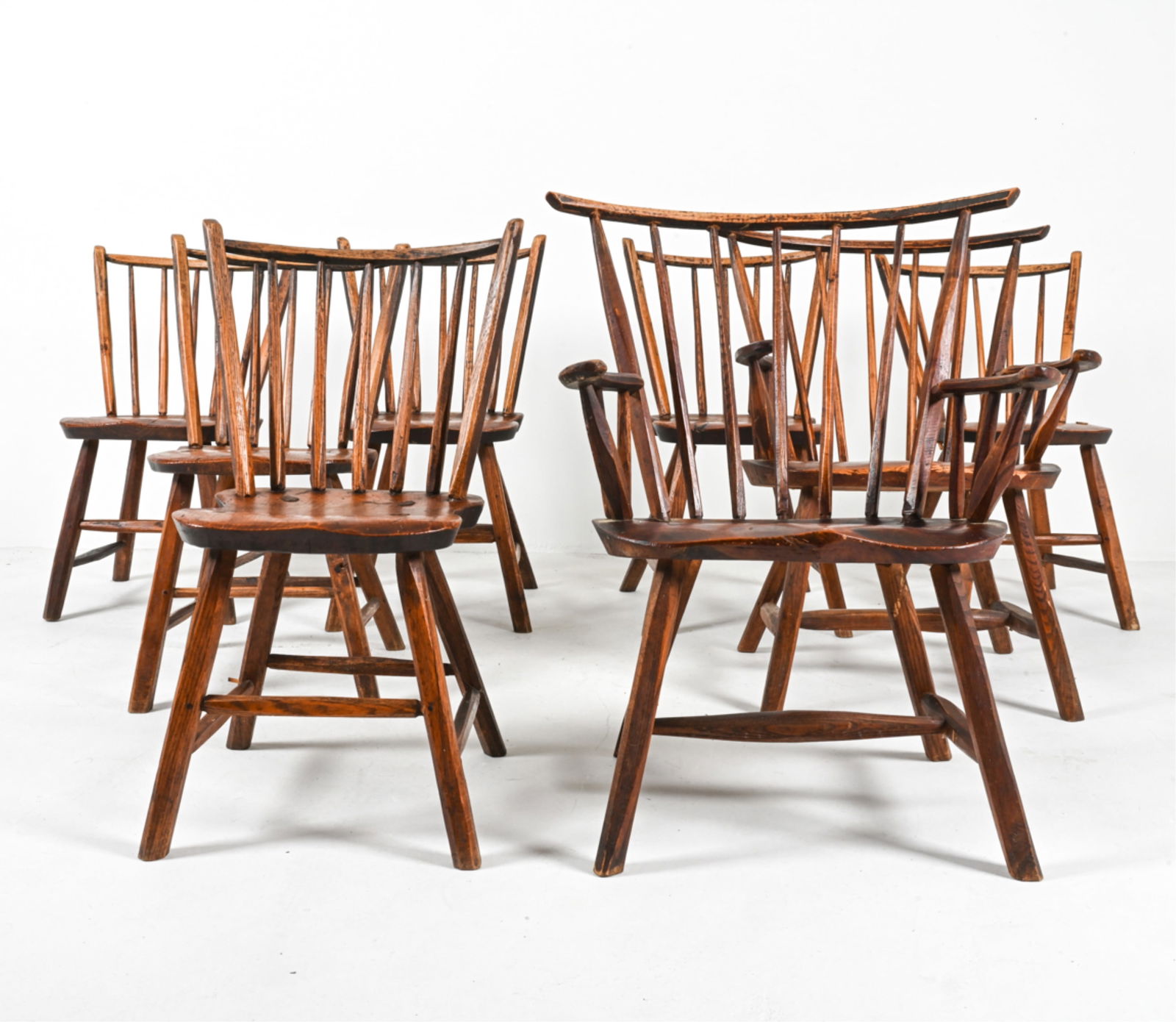 (8) WINDSOR DINING CHAIRS, INC HUNT FURNITURE (1 of 13)