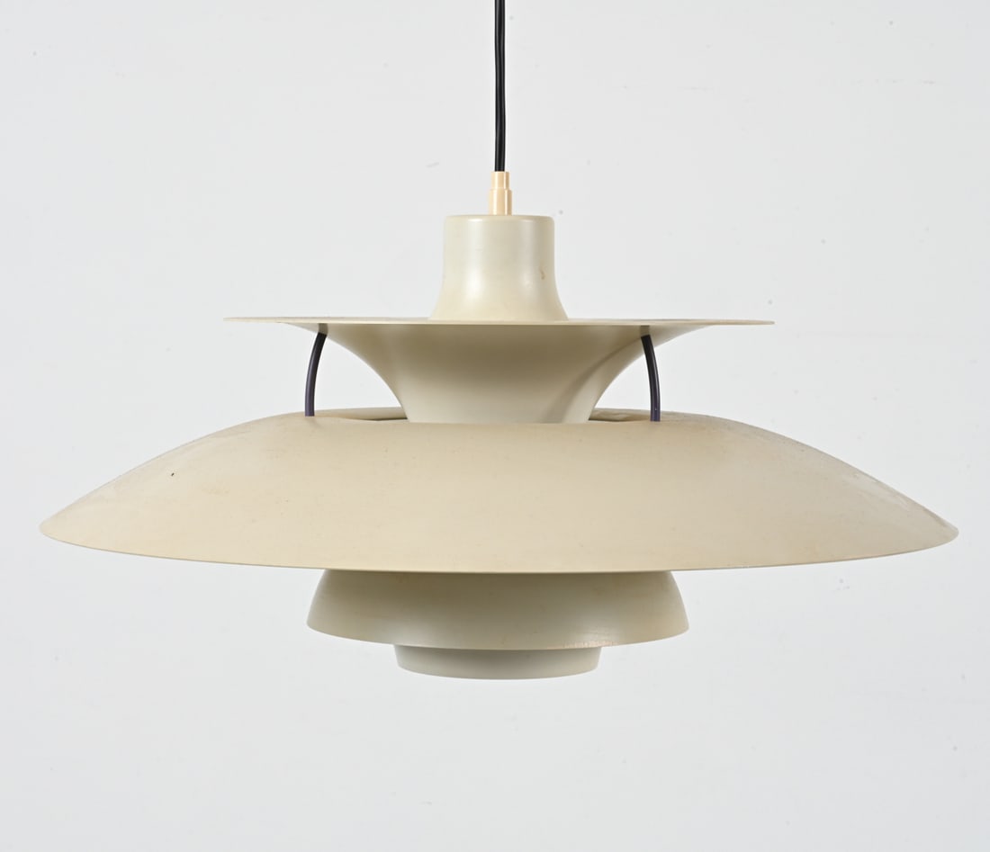 SPACE AGE PH5 PENDANT LAMP BY POUL HENNINGSEN (1 of 14)