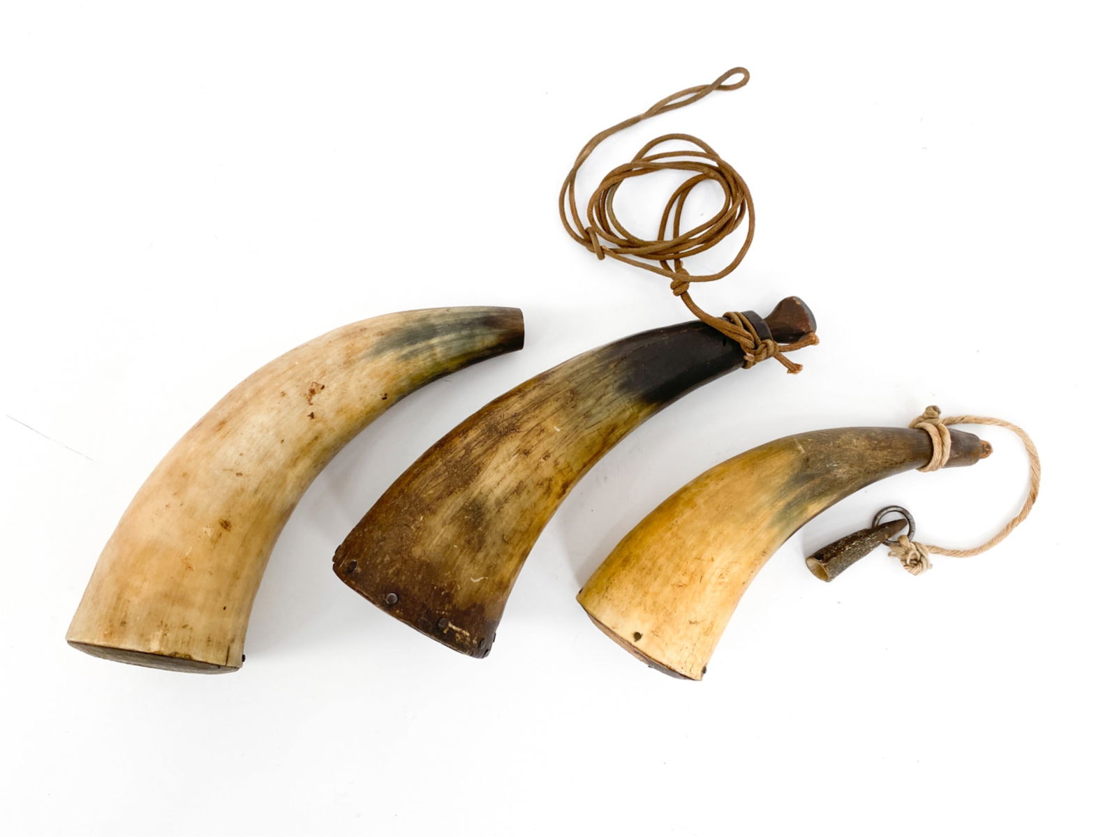 (3) ANTIQUE POWDER HORNS (1 of 14)