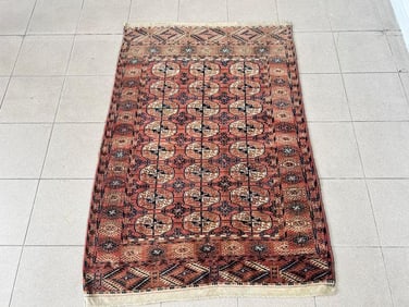 ANTIQUE TURKMEN RUG