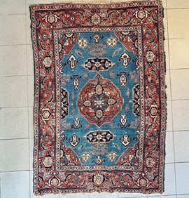 ANTIQUE TABRIZ RUG