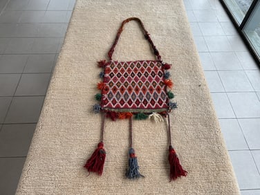 VINTAGE WOOL HAND BAG