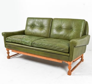 TUFTED GREEN LEATHER SOFA BY SKIPPER MOBLER