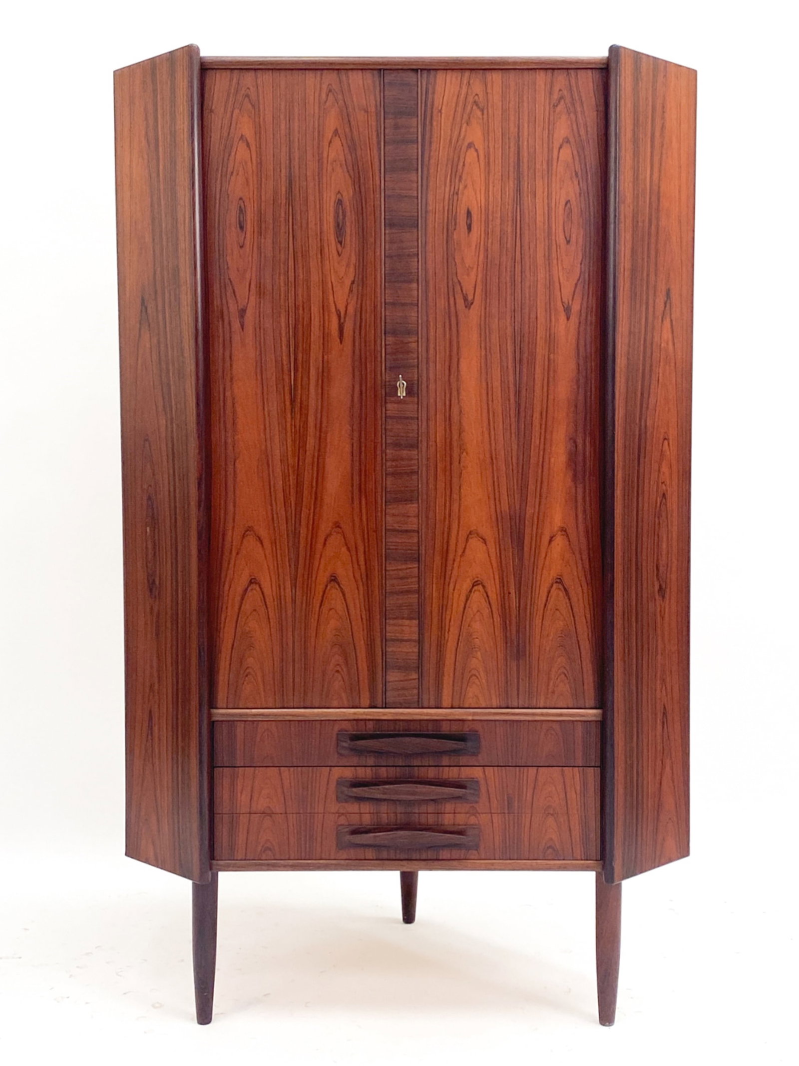 DANISH MID-CENTURY ROSEWOOD CORNER CABINET (1 of 14)
