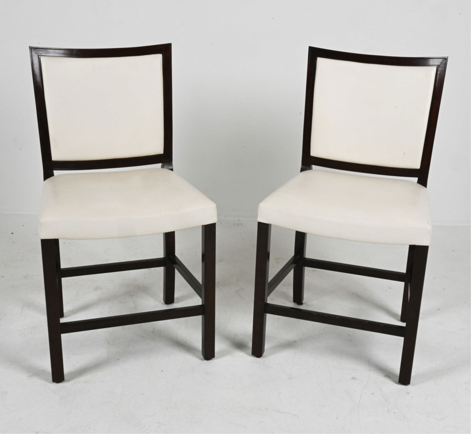 LEATHER STOOLS BY DAVID IATESTA (1 of 17)