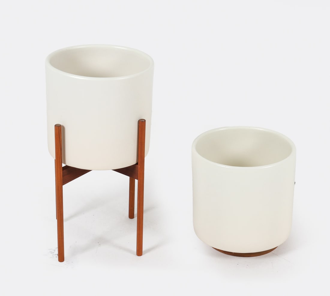 (2) CERAMIC PLANTERS FOR MODERNICA (1 of 9)