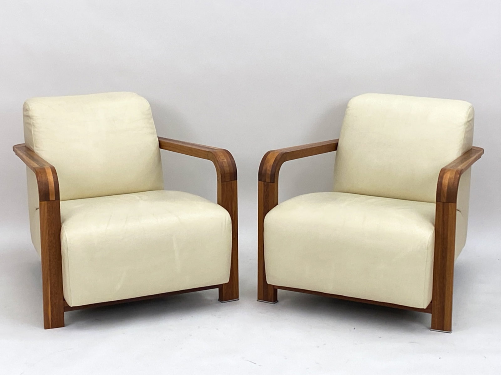PAIR DUTCH LEATHER LEOLUX LOUNGE CHAIRS, C.2000 (1 of 14)