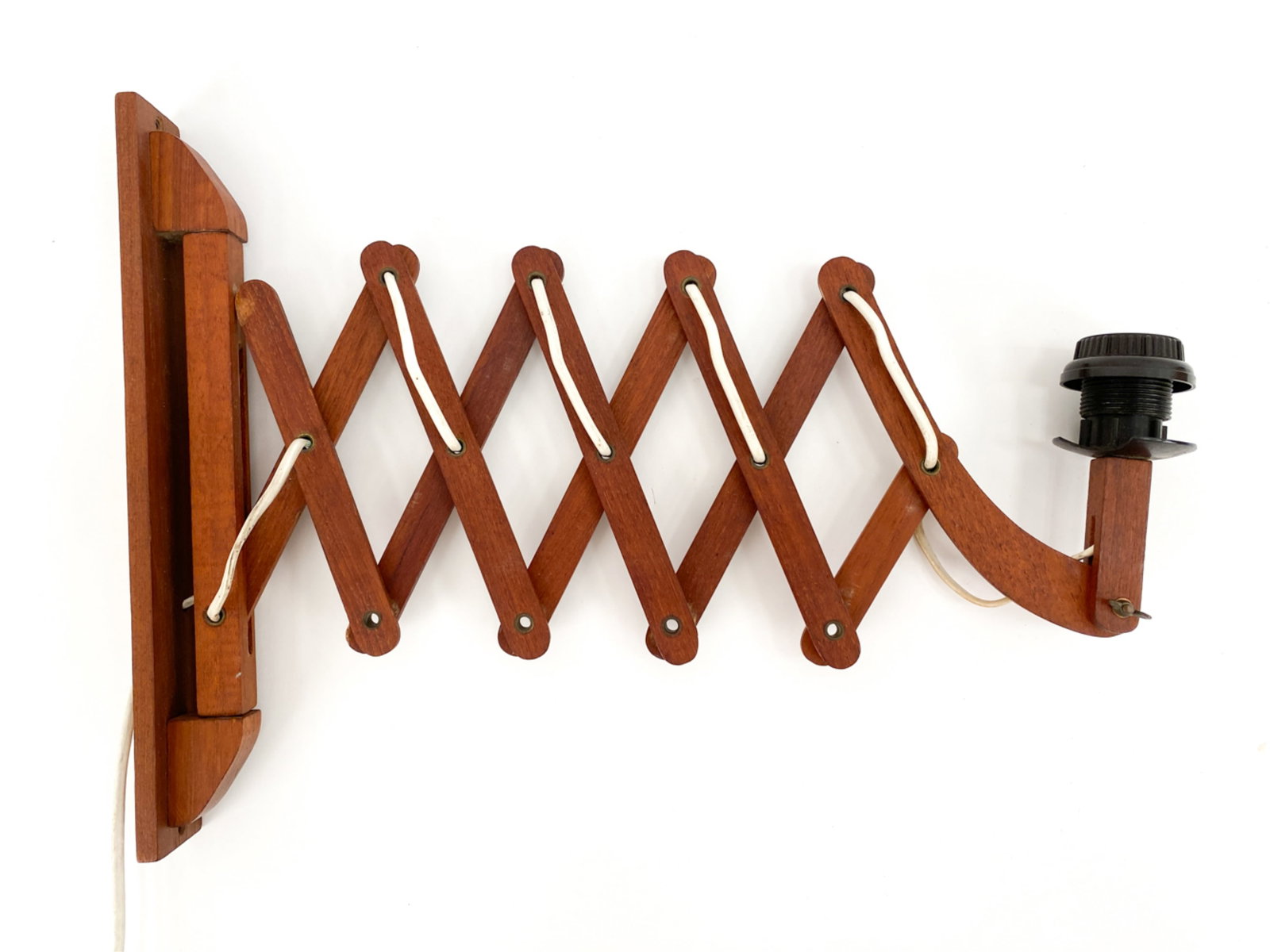 DUTCH TEAK ACCORDION LAMP IN LE KLINT STYLE.C.1950 (1 of 8)