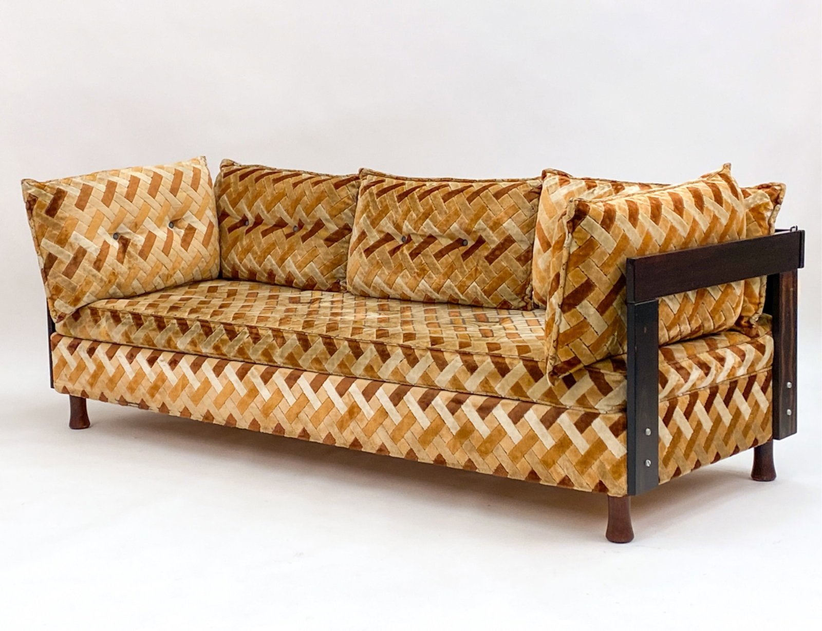 MID-CENTURY GERMAN OAK DAYBED. C.1970'S (1 of 9)