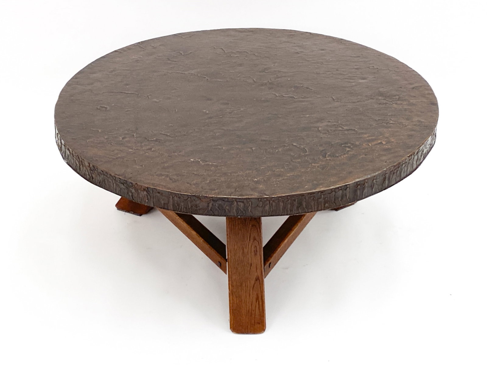 DUTCH COPPER & OAK COFFEE TABLE. C.1950'S (1 of 8)