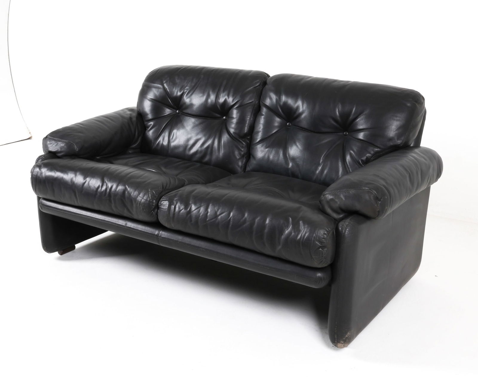'CORONADO' BLACK LEATHER SOFA BY TOBIA SCARPA (1 of 16)