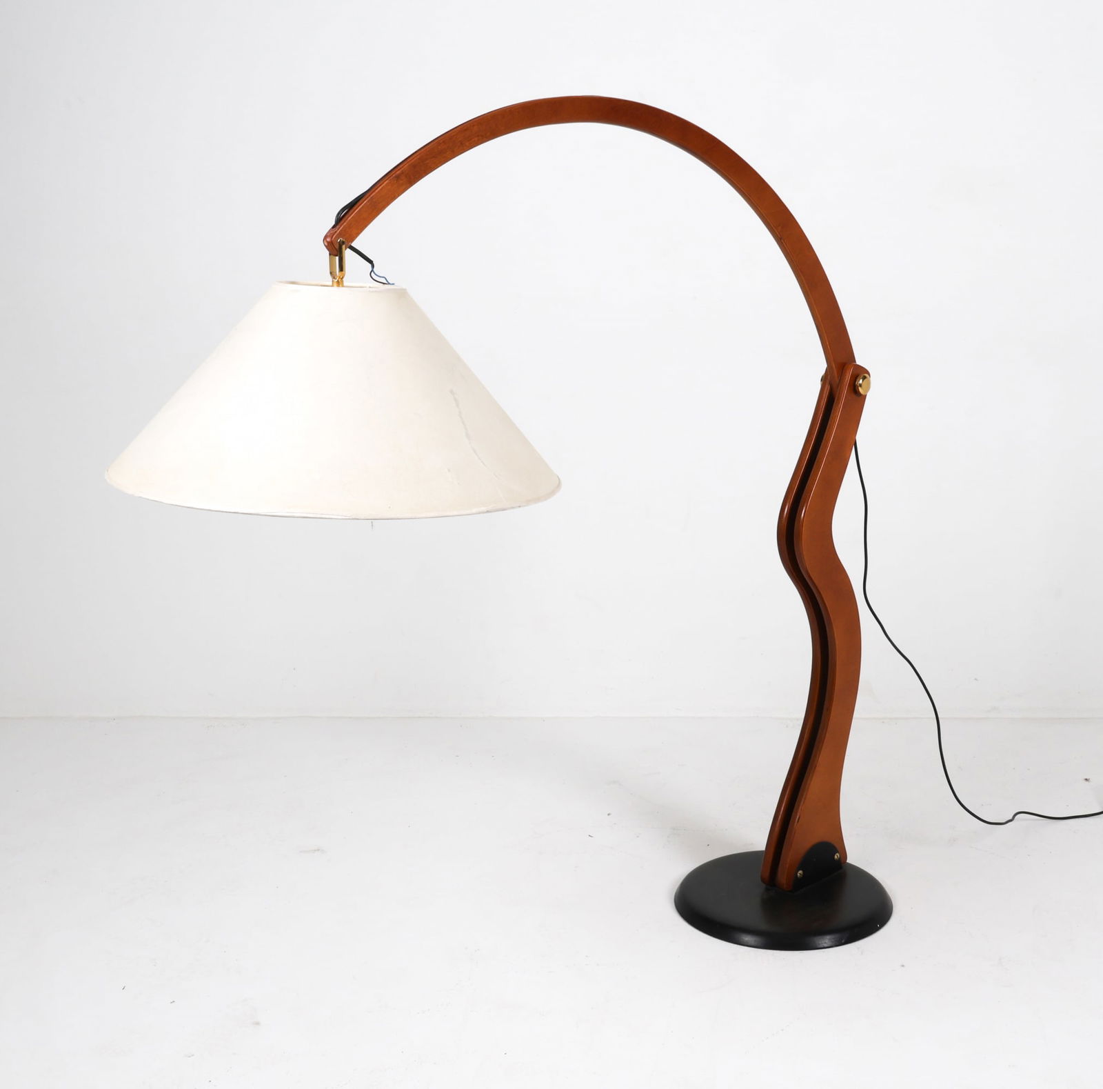 ITALIAN WALNUT ARTICULATING FLOOR LAMP (1 of 12)