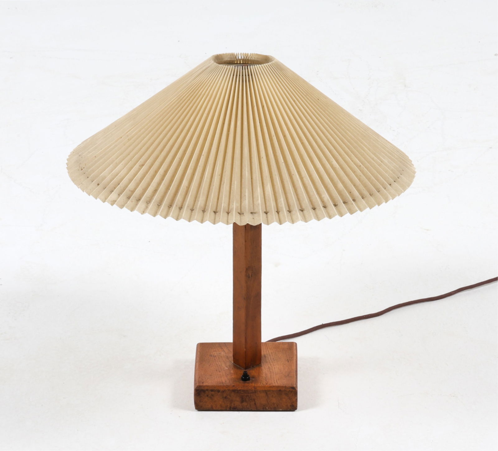 DANISH ART-DECO OAK TABLE LAMP, C.1940'S (1 of 9)