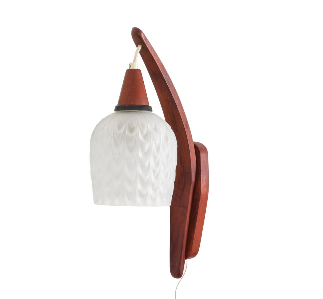 DANISH TEAK AND GLASS WALL SCONCE, C.1950'S: Dimensions: H 15.75" x W 4.25" x D 7.5". Condition: Some scuffs to wood, glass, minor surface soiling. Wear consistent with age and use. PI032