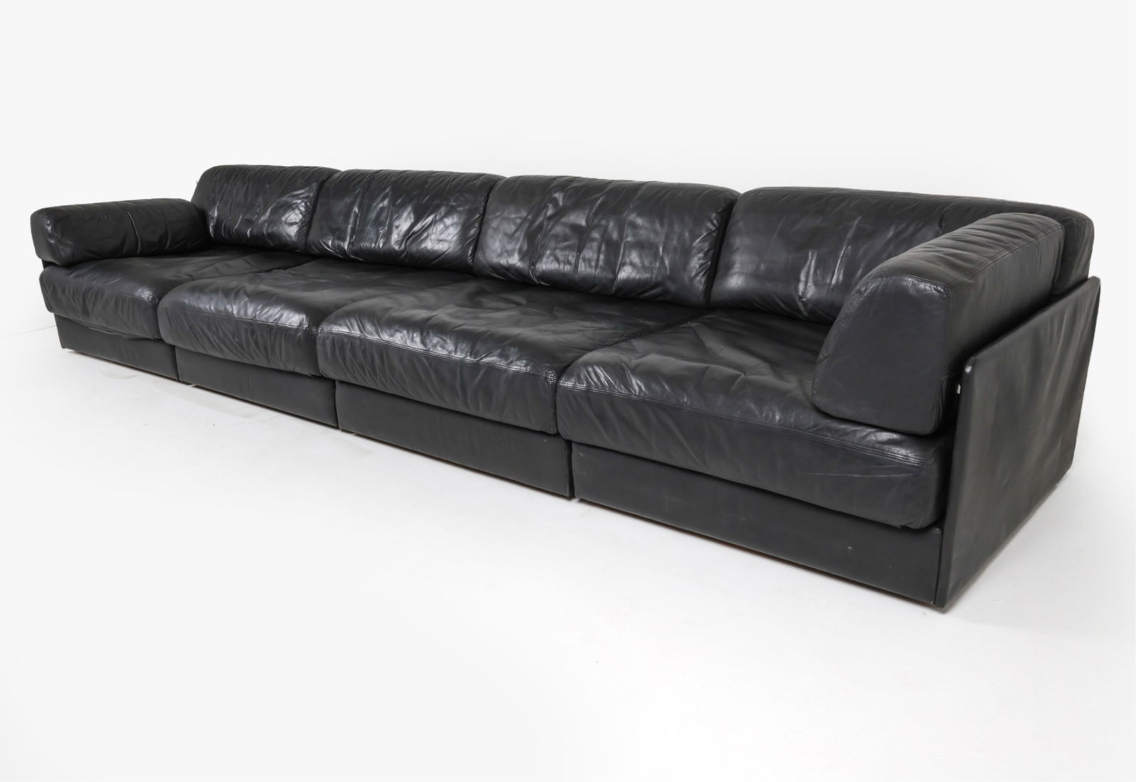 'DS-76' BLACK LEATHER MODULAR SOFA BY DE SEDE (1 of 16)