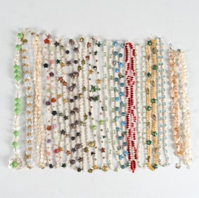 GROUPING OF COSTUME JEWELRY