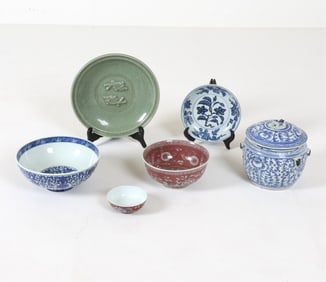 (6) CHINESE PORCELAIN GROUPING
