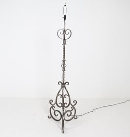 ARTS & CRAFTS STYLE WROUGHT IRON FLOOR LAMP