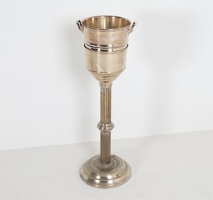 GRAND SILVER CO. SILVER PLATE STANDING ICE BUCKET