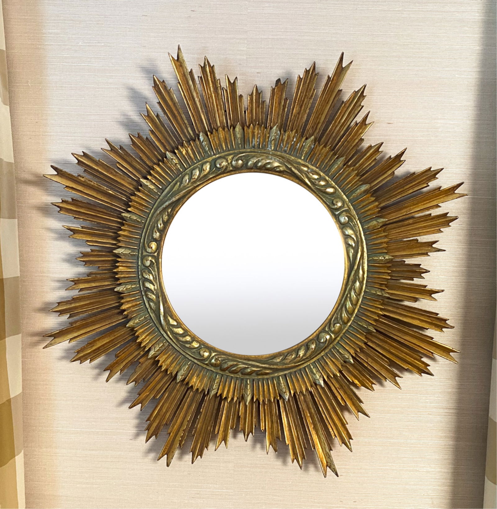 CARVED & GILT WOOD SUNBURST WALL MIRROR (1 of 8)