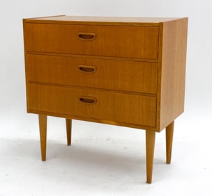 SWEDISH OAK CHEST OF DRAWERS. C 1960'S