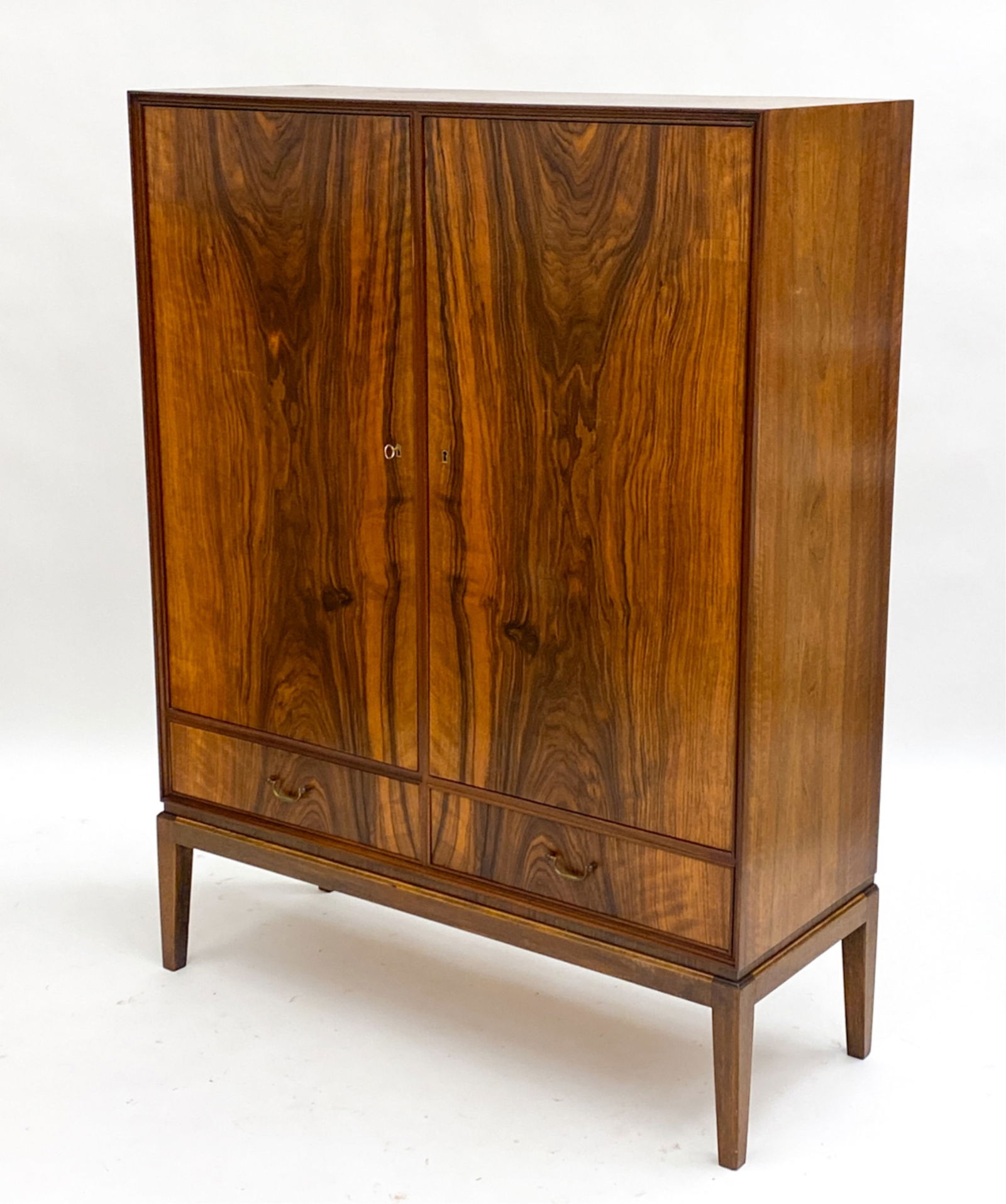 DANISH ROSEWOOD CABINET MANNER OF HENNINGSEN (1 of 14)