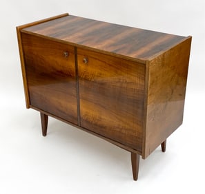 DANISH TEAK CABINET MANNER OF HUNDEVAD C.1960'S