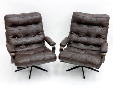 (2) DANISH LEATHER SWIVEL LOUNGE CHAIRS.C.1970'S