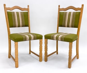 (2) DANISH OAK CHAIRS IN THE MANNER OF KJAERNULF