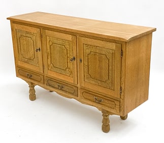 DANISH OAK SIDEBOARD MANNER OF KJAERNULF