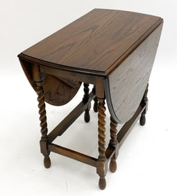 OAK GATELEG DINING TABLE. C.1900'S