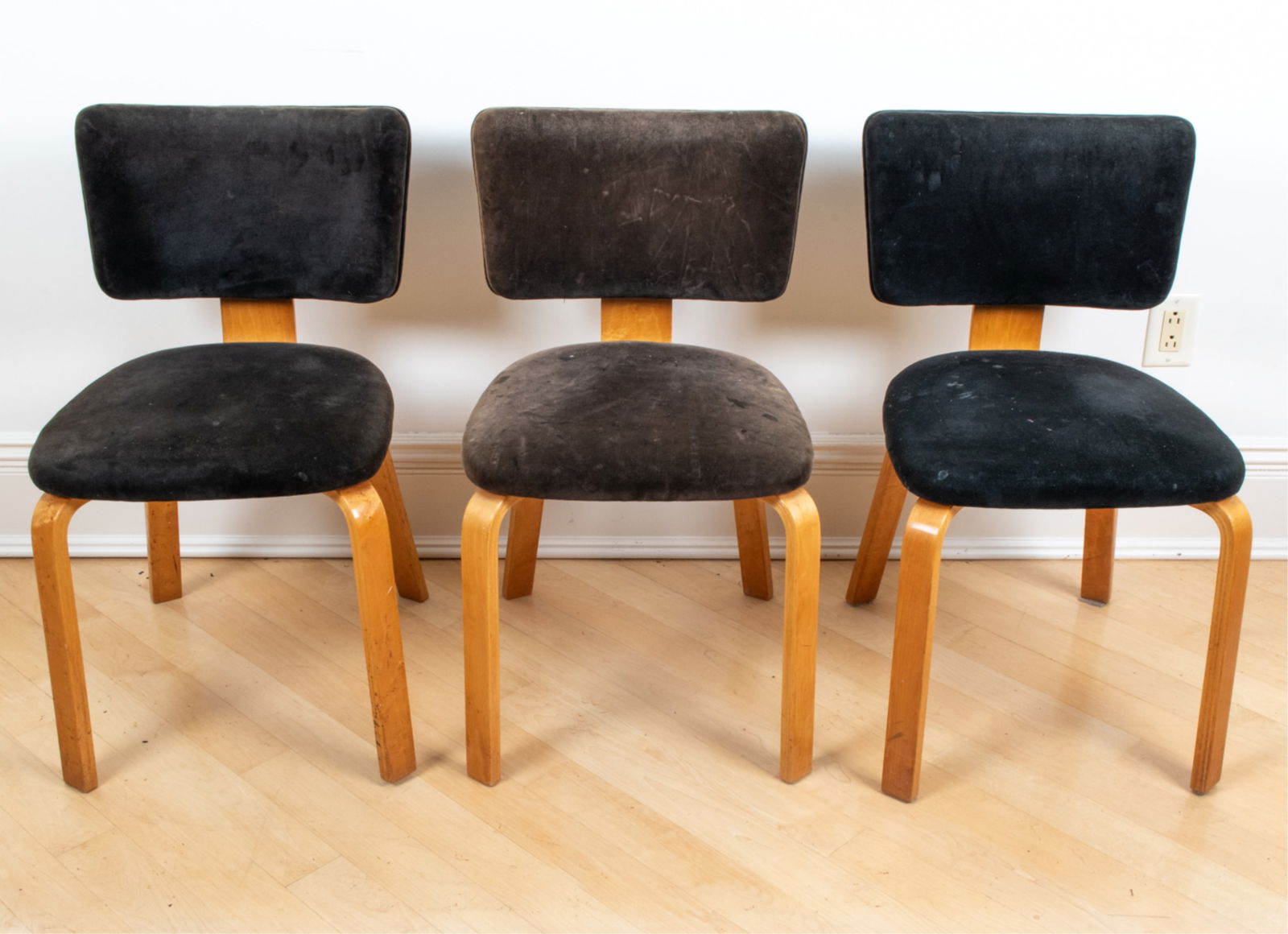 (4) MANNER OF THONET BEECH AND VELOUR CHAIRS (1 of 14)
