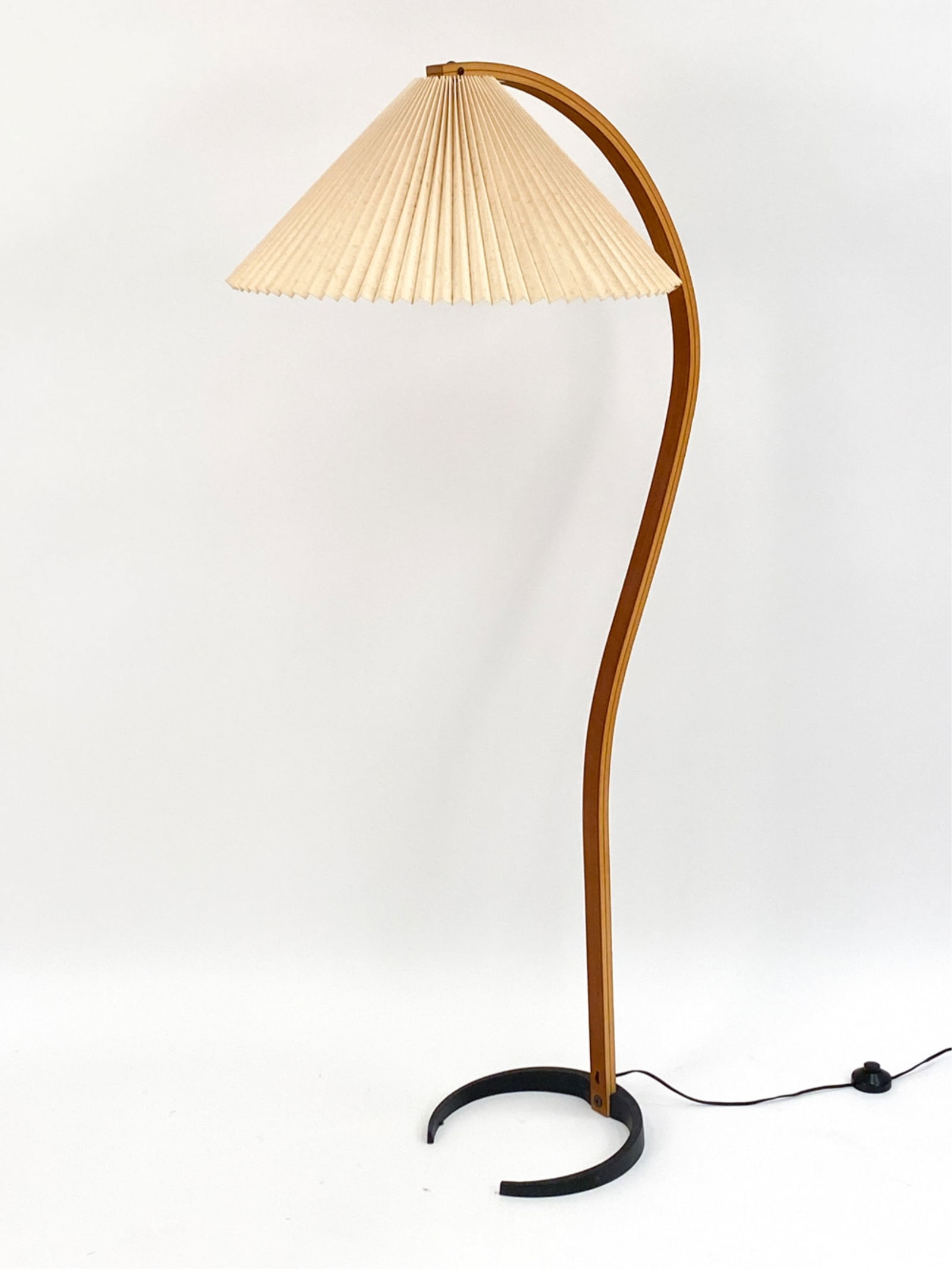 MADS CAPRANI DANISH FLOOR LAMP C.1970 (1 of 10)