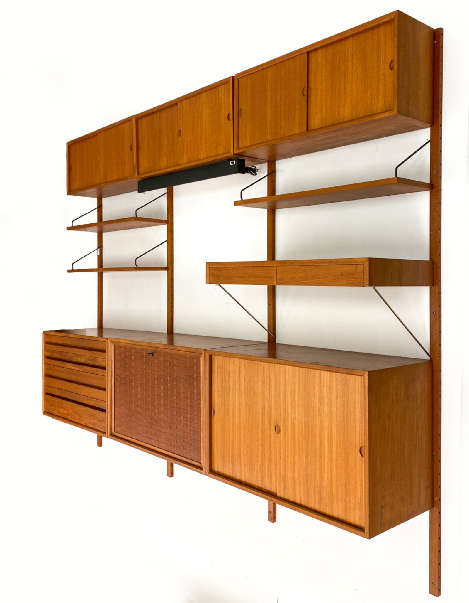 POUL CADOVIUS DANISH TEAK 'ROYAL' WALL UNIT C.1960 (1 of 20)