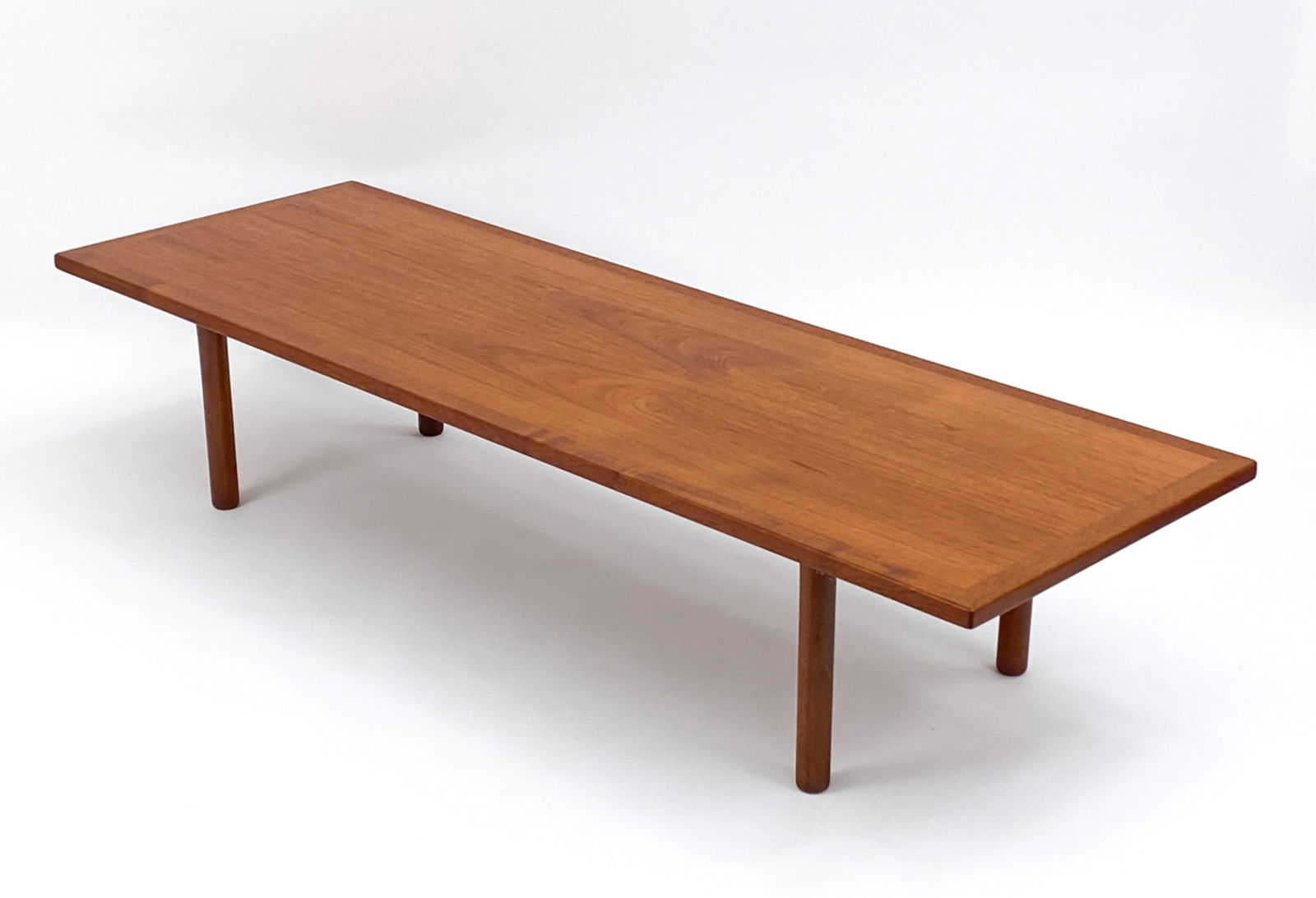 ATTR. HANS WEGNER TEAK COFFEE TABLE (1 of 8)
