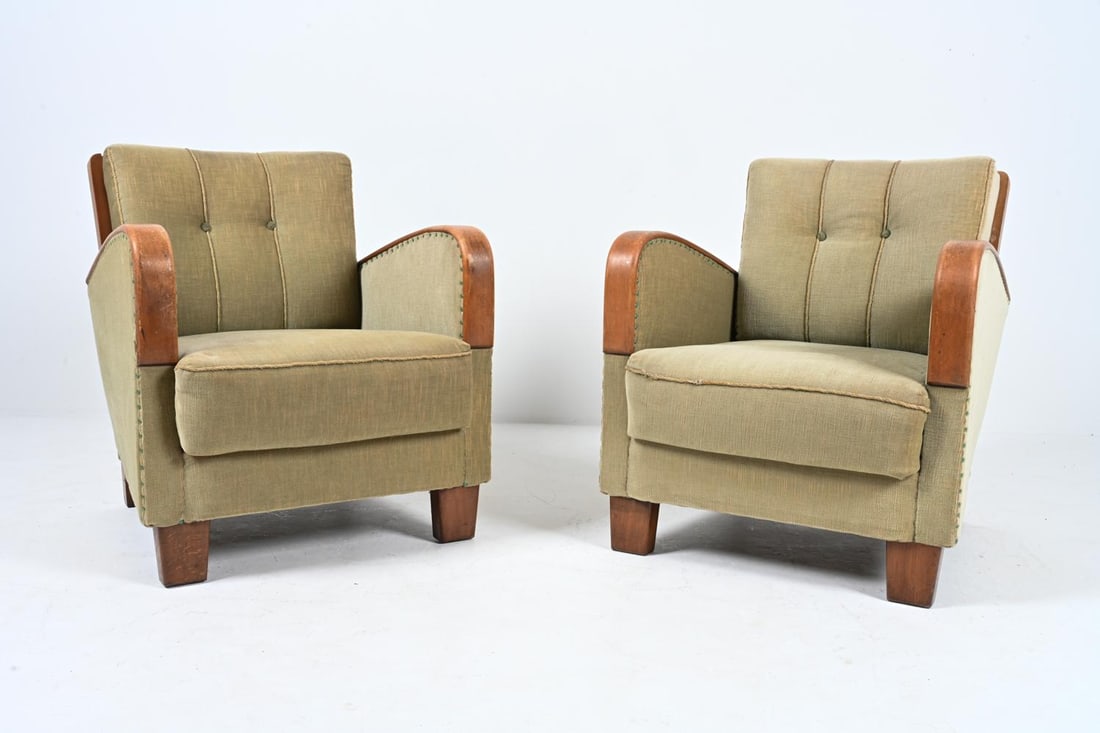 PAIR OF GERMAN ART DECO OAK EASY CHAIRS (1 of 16)