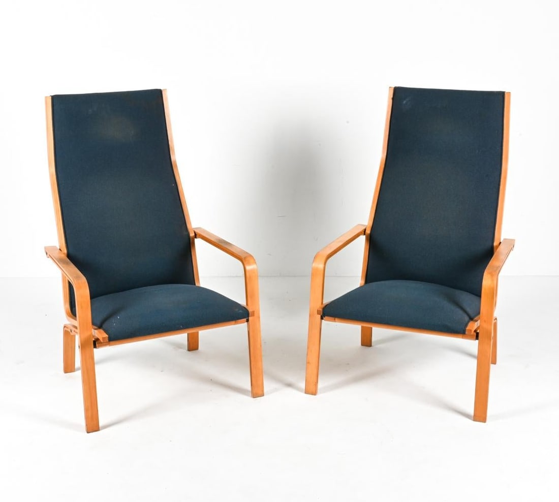 PAIR OF ARNE JACOBSEN BEECHWOOD CHAIRS (1 of 17)