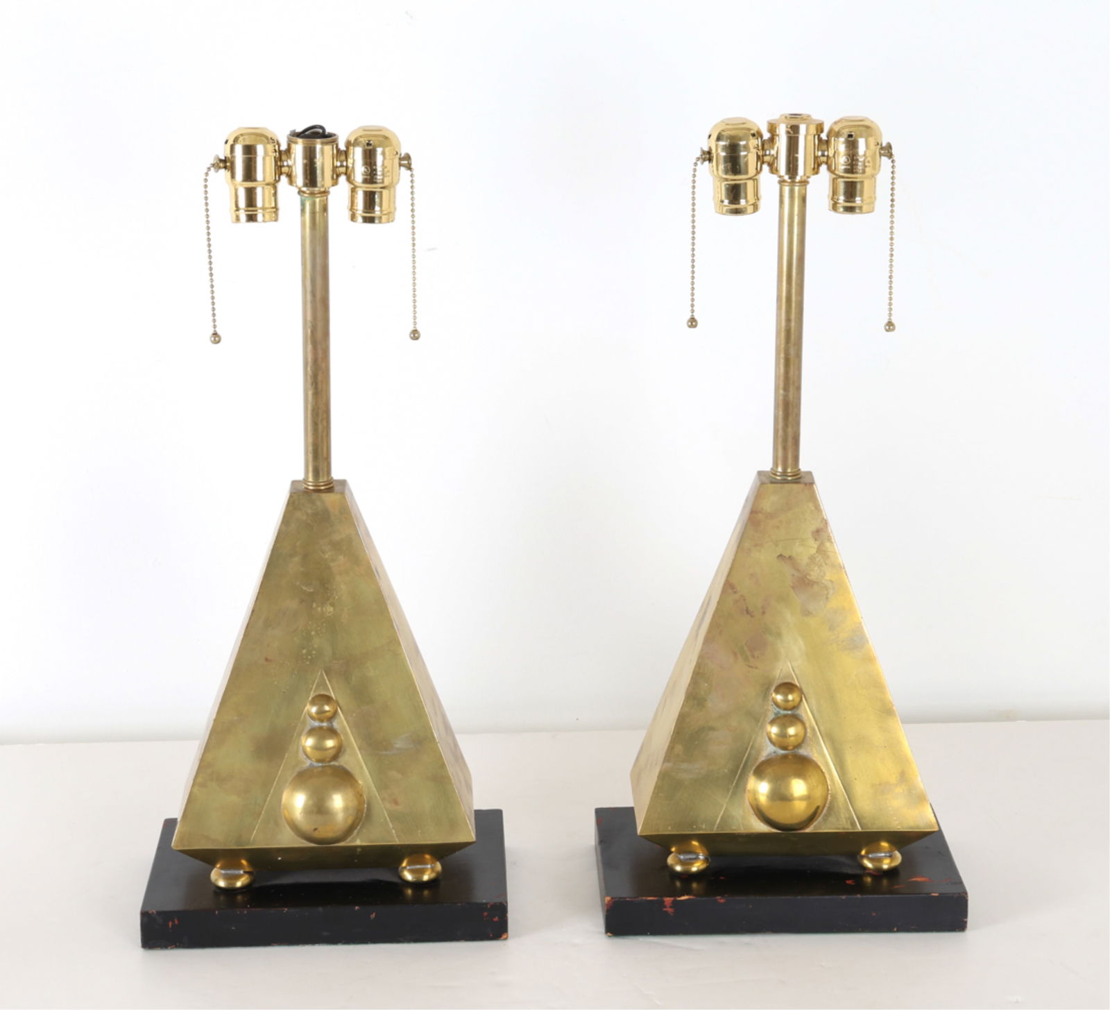 BRASS SCULPTURAL PYRAMID TABLE LAMPS (1 of 11)