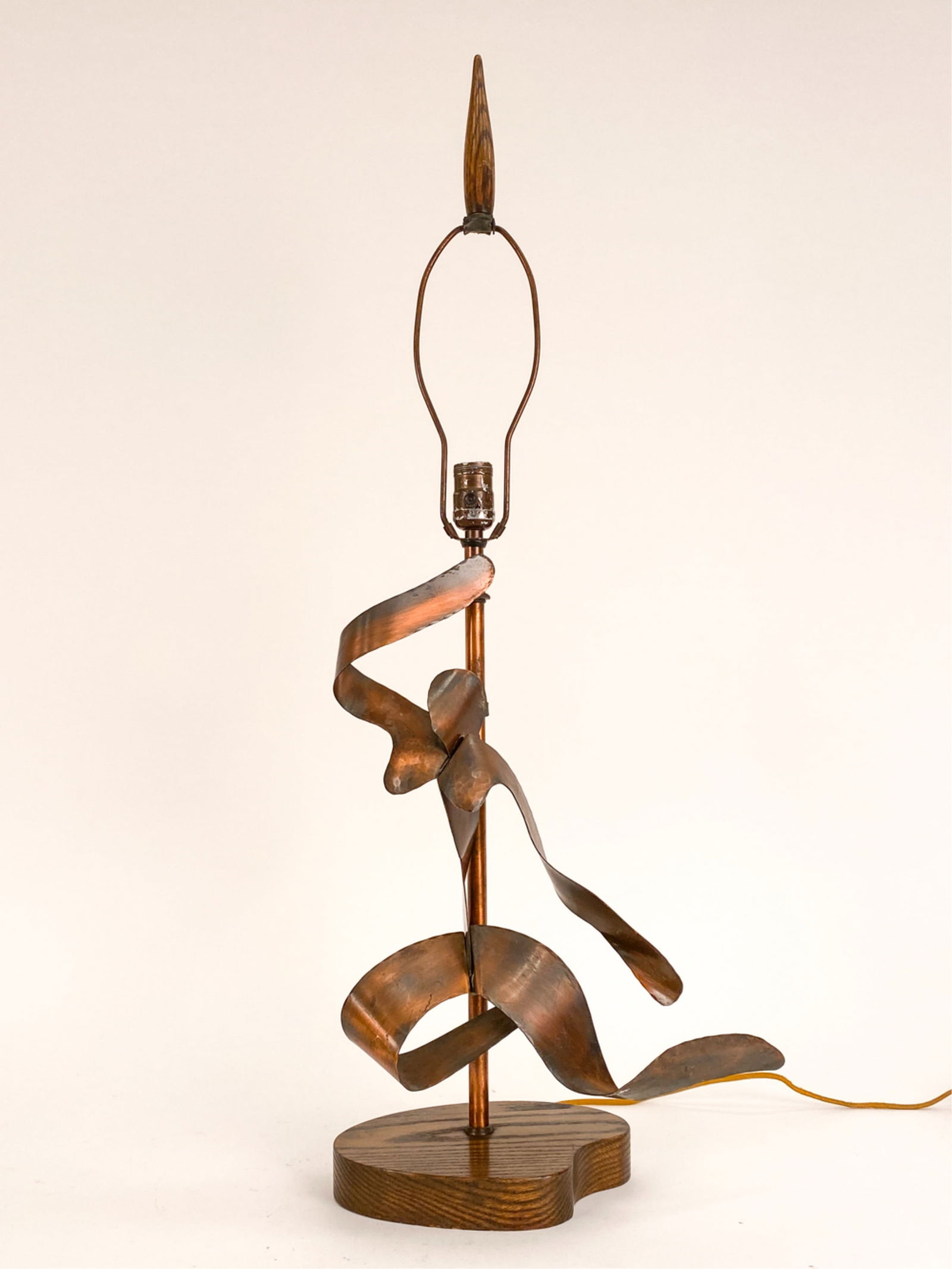 MID-CENTURY FIGURAL SCULPTURE COPPER TABLE LAMP (1 of 9)