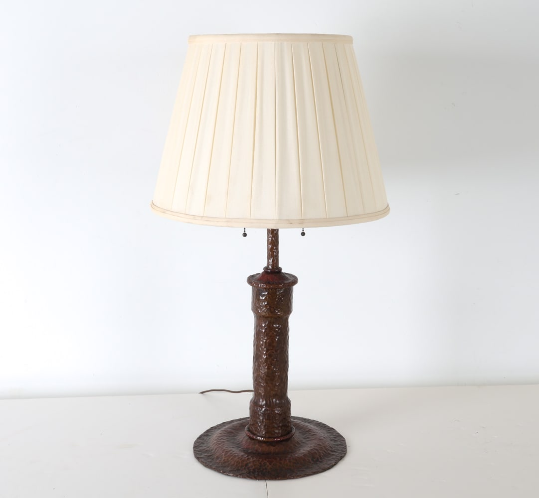 ARTS AND CRAFTS HAMMERED COPPER TABLE LAMP (1 of 13)