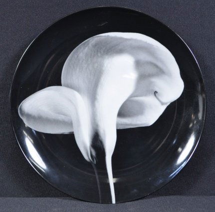 1984 ROBERT MAPPLETHORPE SWID POWELL PLATE: Measures: 12" diameter