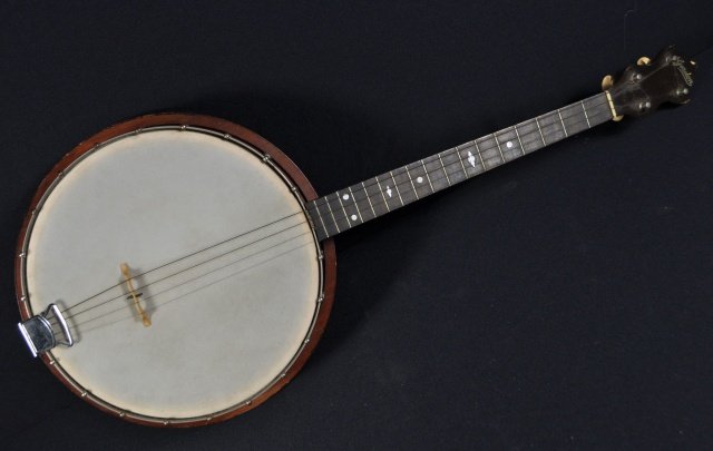 GORDON TENOR BANJO: Measures: 31" long